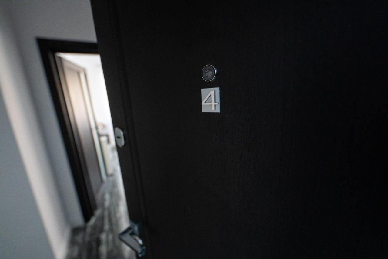 Luxury Cozy Apartments - City Center Сучеава Екстериор снимка